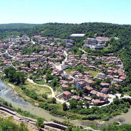 Day And Night Leilighet Veliko Tŭrnovo Eksteriør bilde
